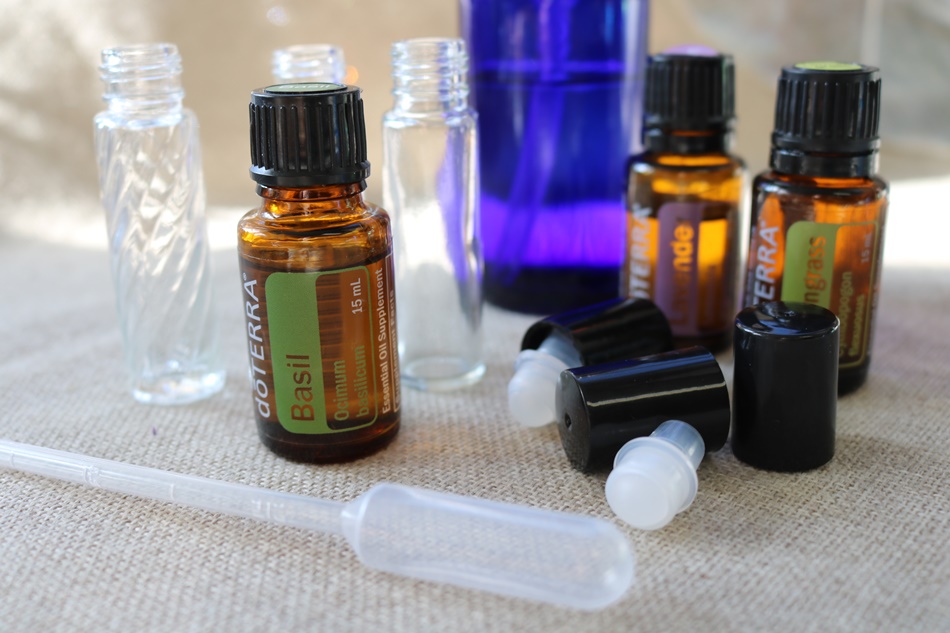essential oils roller bottles