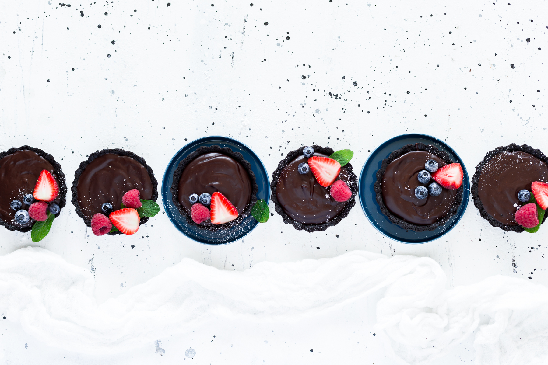 Mini No Bake Chocolate Tarts, easy to make and oh so delicious