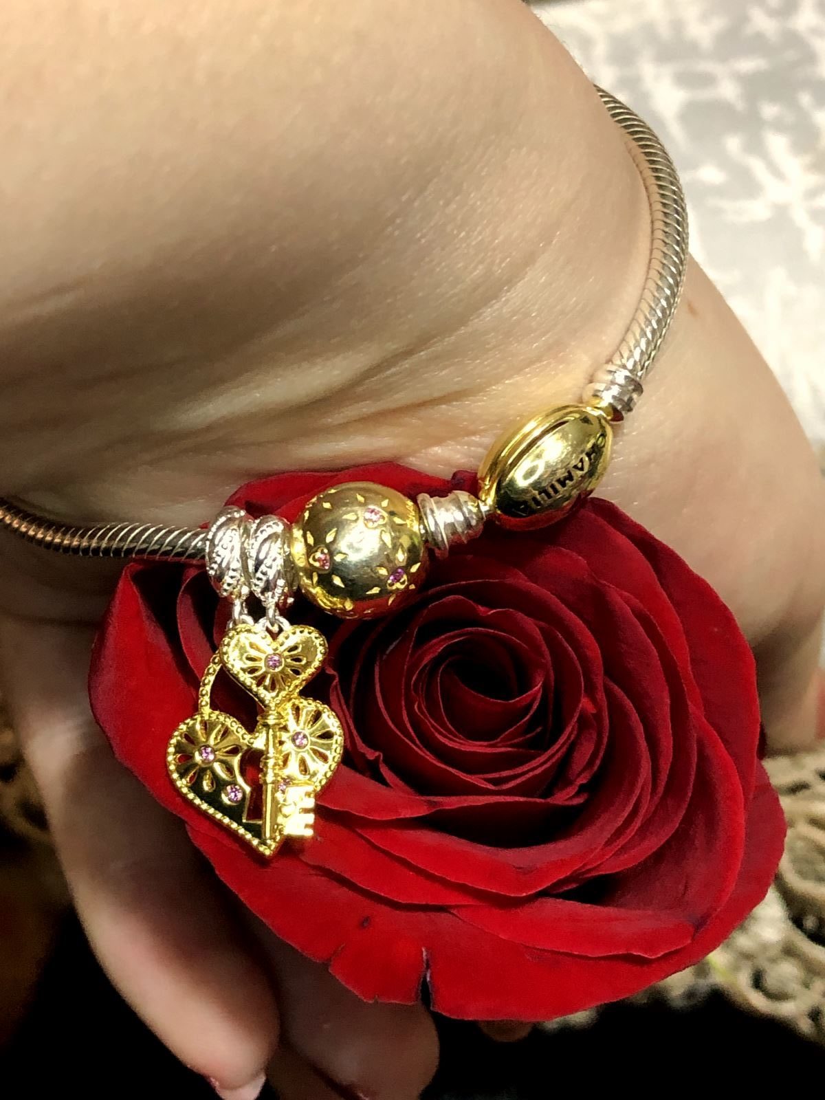 romantic jewelry for her