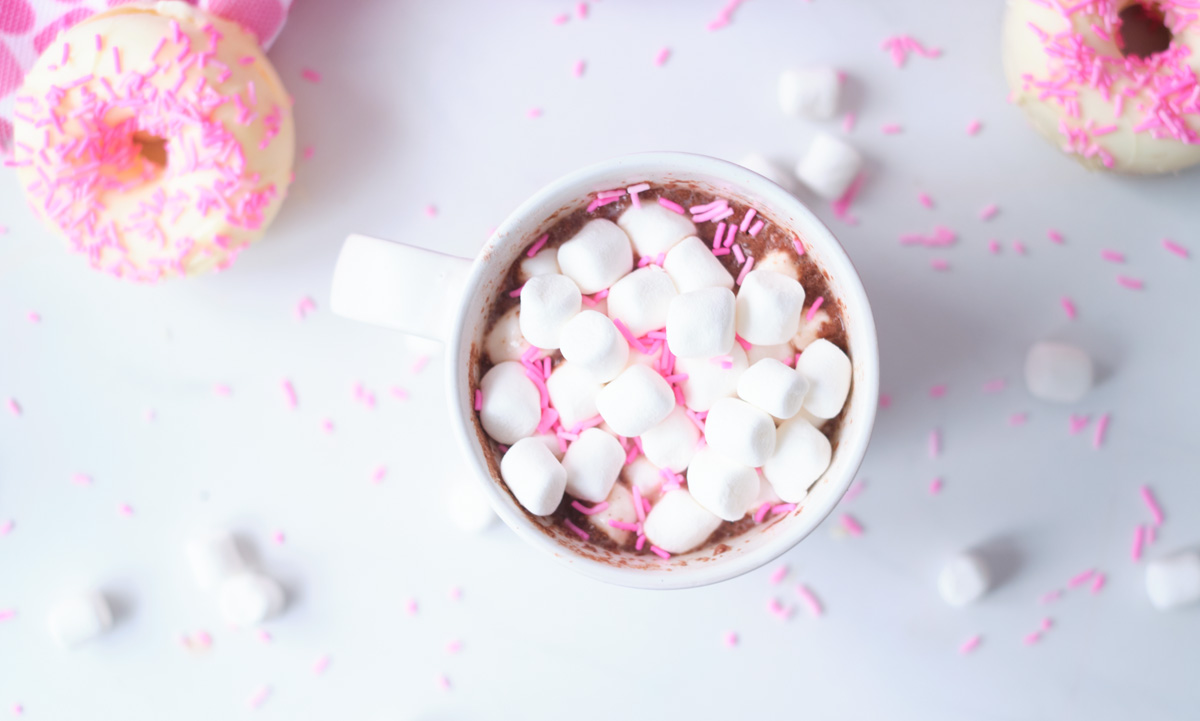 white chocolate hot cocoa bomb with marshmallows