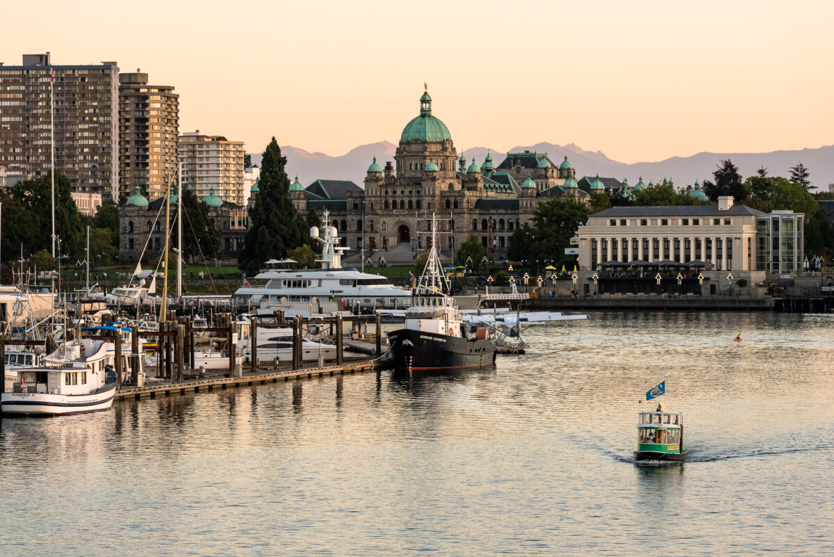nner Harbour marina with the Parliament Buildings in the background Victoria British Columbia